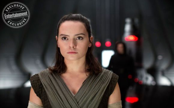 STAR WARS: THE LAST JEDI
Daisy Ridley as Rey and Adam Driver as Kylo Ren 

Credit: Jonathan Olley/© 2017 Lucasfilm Ltd.
