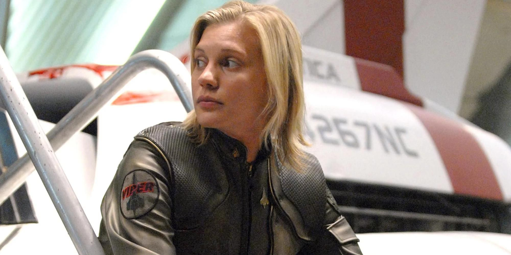 Katee Sackhoff como Kara Thrace, Starbuck, em Battlestar Galactica